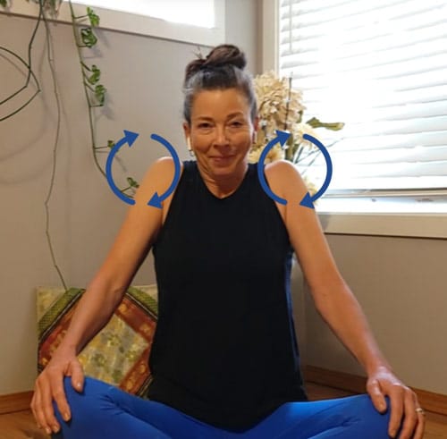 Megan Mckenzie reveals the best neck shoulder mobility yoga for golfers cochrane with shoulder rolls